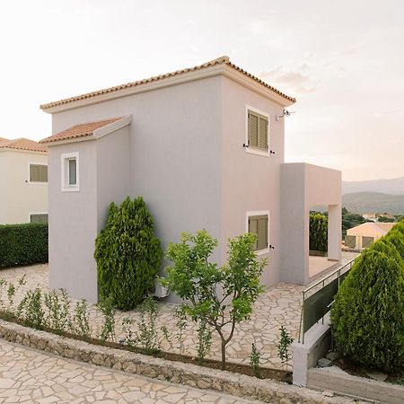 Vasilopoulos Residences - Villa Emelia With Shared Pool Argostoli  Eksteriør bilde