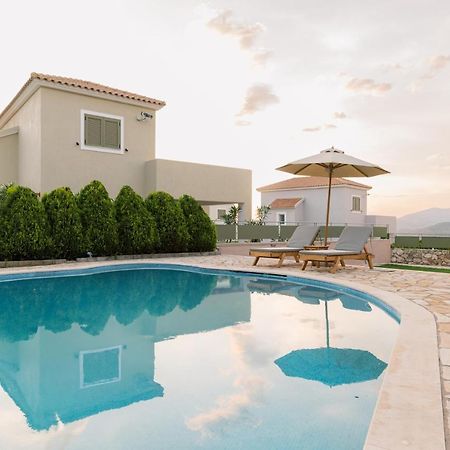 Vasilopoulos Residences - Villa Emelia With Shared Pool Argostoli  Eksteriør bilde